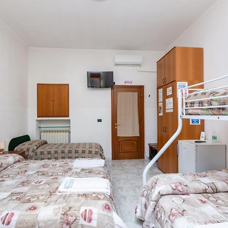 Grotta Di Rita Bed & Breakfast Turin Bagian luar foto