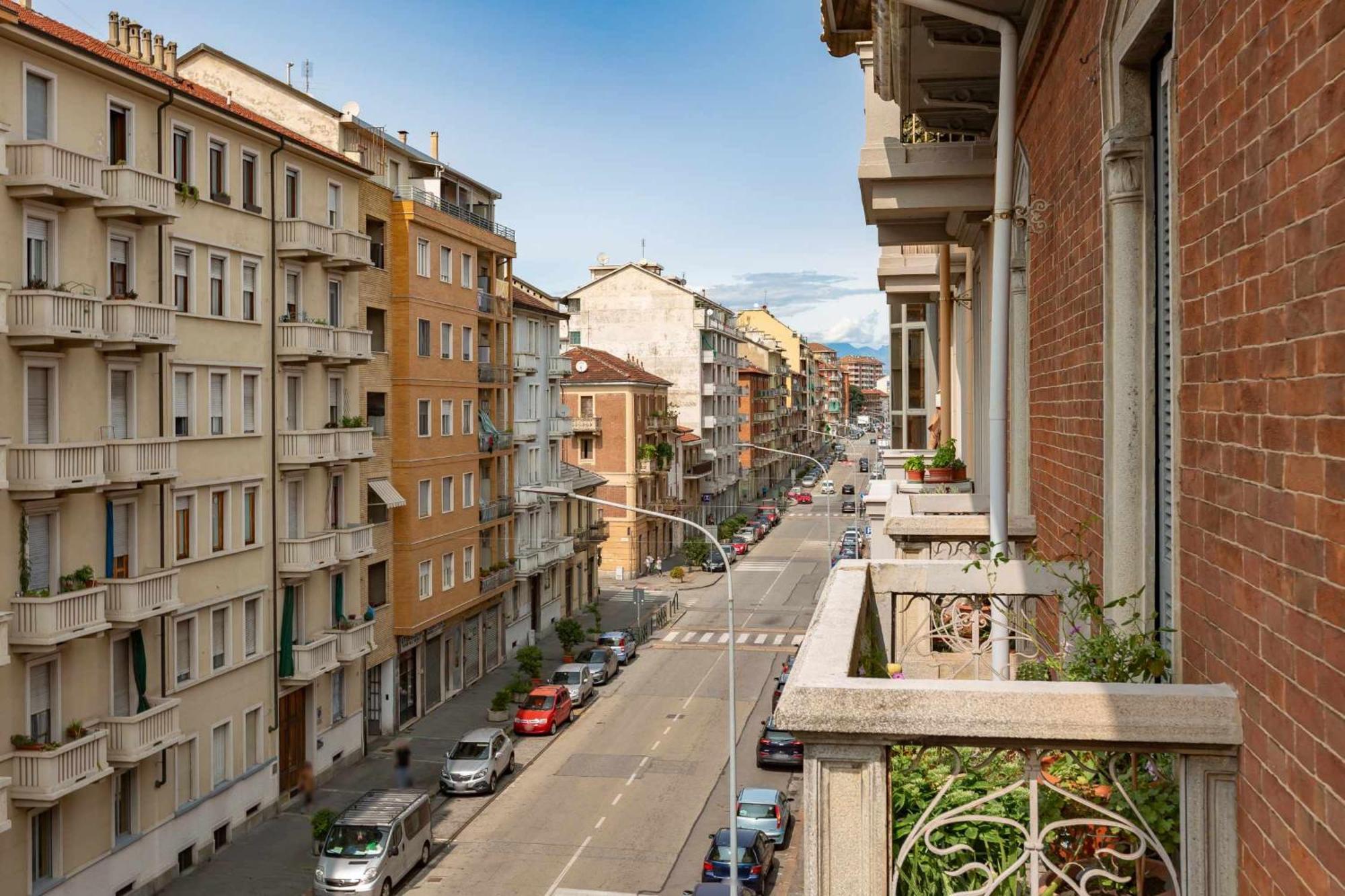 Grotta Di Rita Bed & Breakfast Turin Bagian luar foto